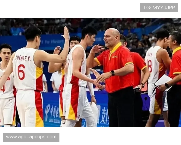 奥运会教练组互动积极推进新战术开发持续尝试与创新